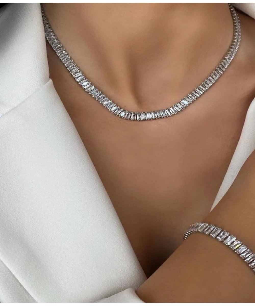 Baget Taşlı Kolye Bileklik Kombini Silver Renk Baget Taşlı Kolye Bileklik Kombini Silver Renk
