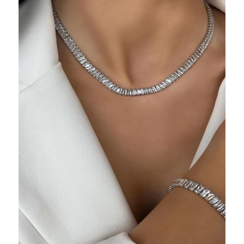 Baget Taşlı Kolye Bileklik Kombini Silver Renk Baget Taşlı Kolye Bileklik Kombini Silver Renk