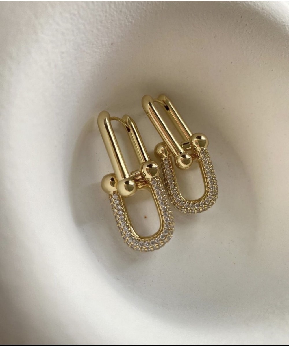 Tiff Gold Küpe Modelimiz Tiff Gold Küpe Modelimiz
