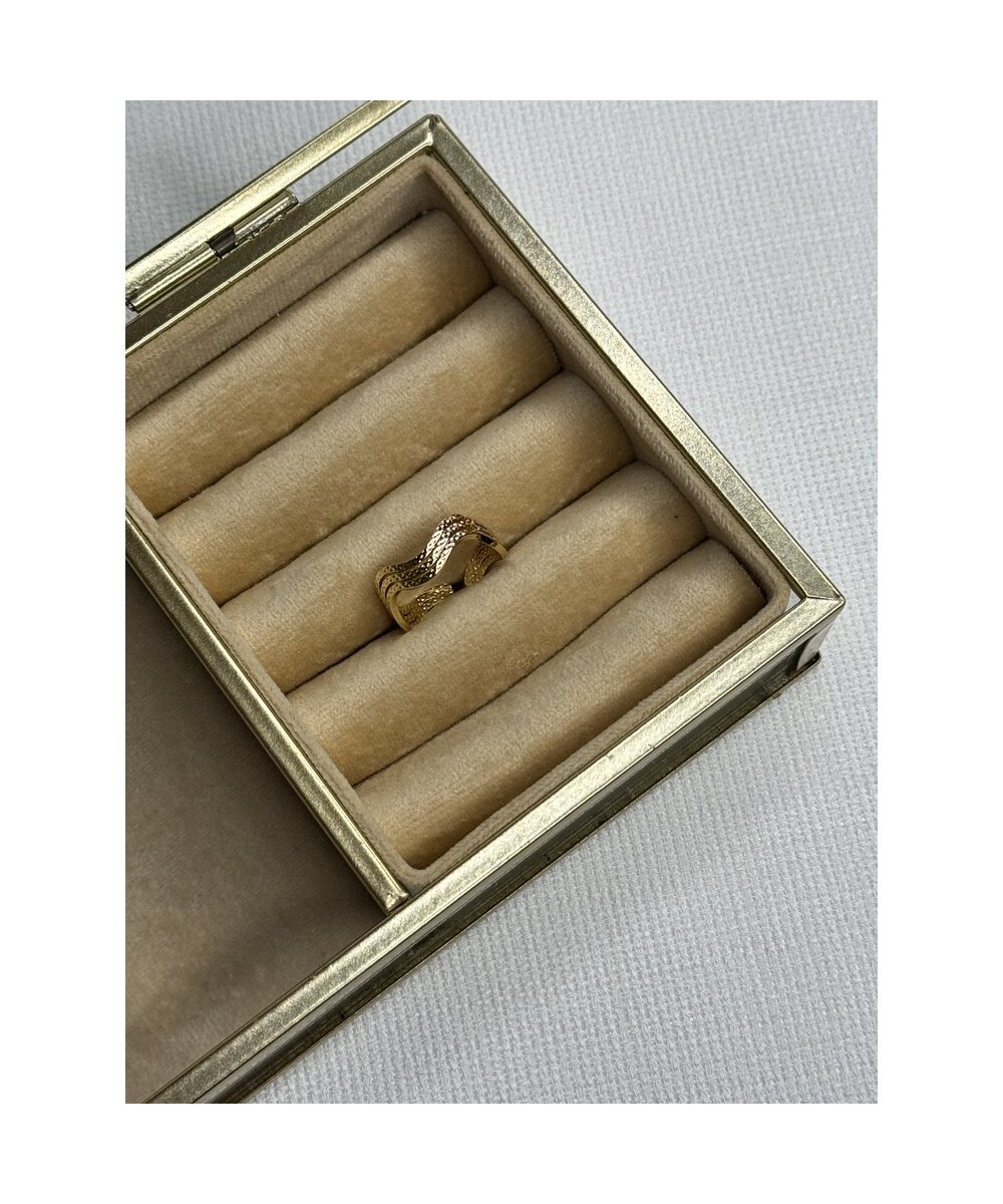 Gold Renkli Yüzük Gold Renkli Yüzük