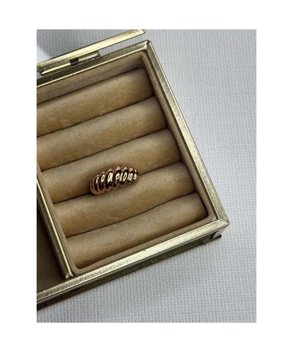 Gold Renkli Yüzük Gold Renkli Yüzük