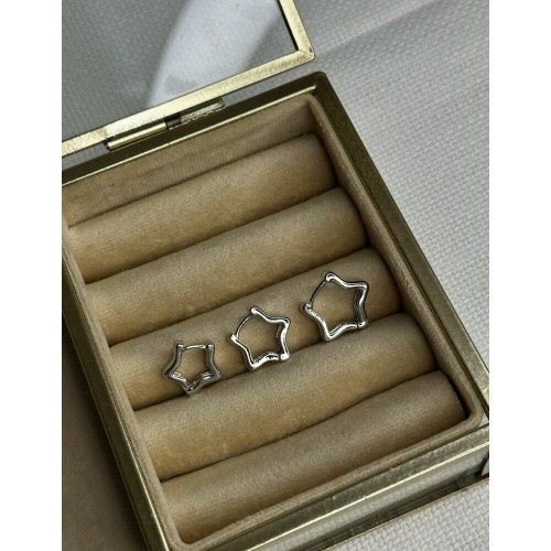 Silver Renk 3’Lü Yıldız Küpe Silver Renk 3’Lü Yıldız Küpe