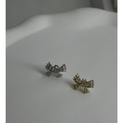 Kurdele Earcuff Küpe ( Kıkırdak Küpesi ) Kurdele Earcuff Küpe ( Kıkırdak Küpesi )